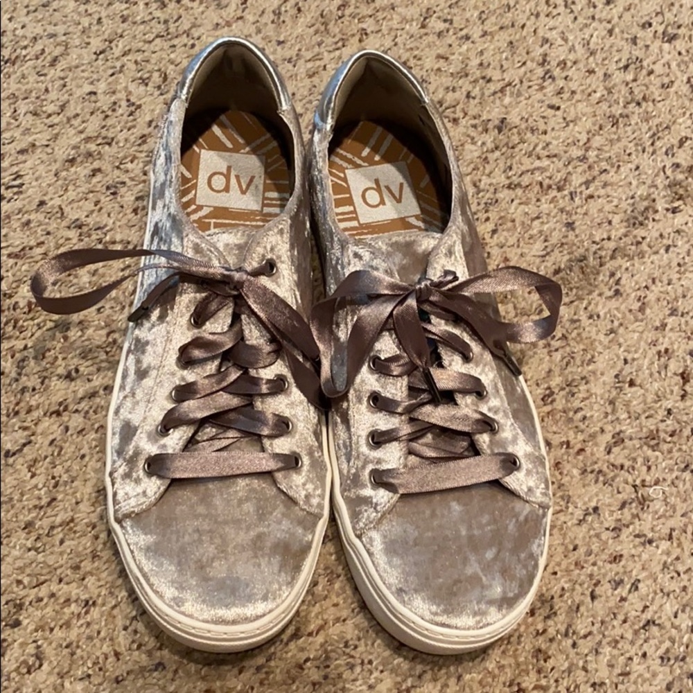 Velvet tennis shoes